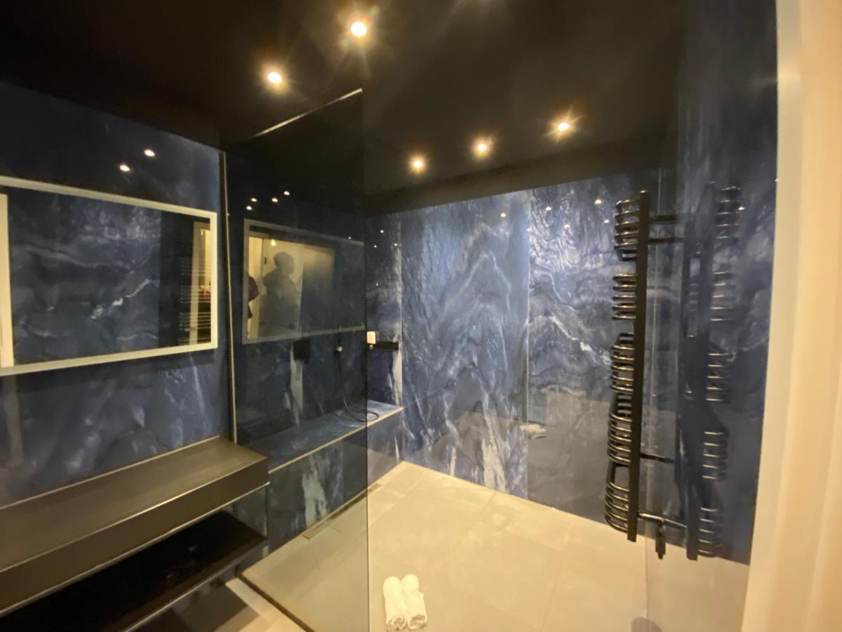 Design Apartment In The Centre Of Wina Bagian luar foto