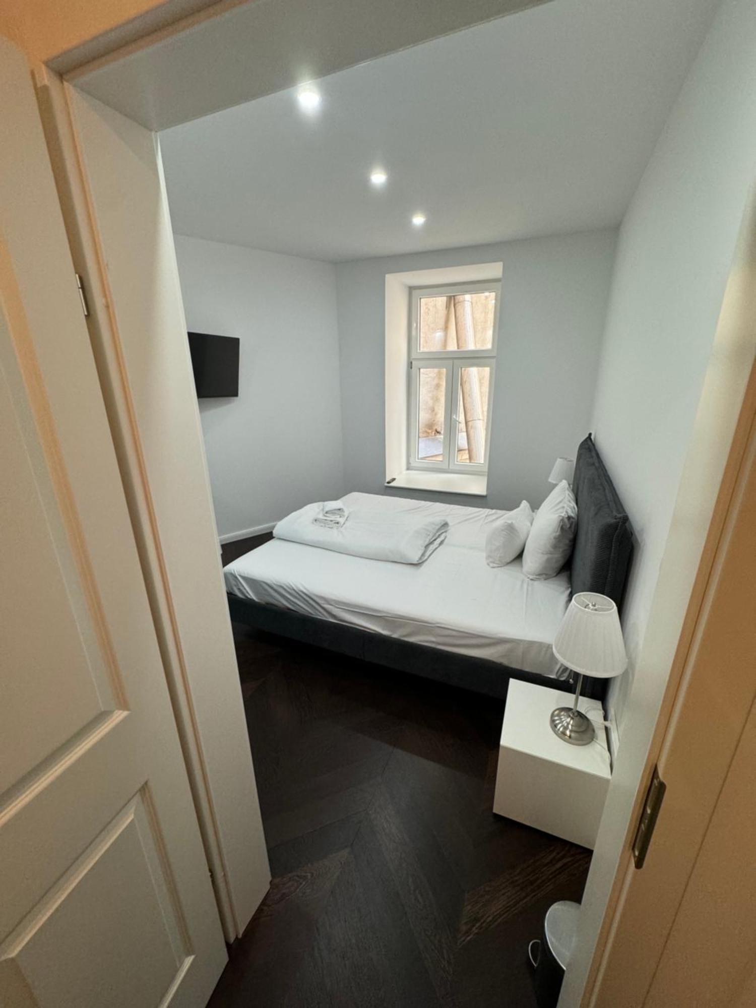Design Apartment In The Centre Of Wina Bagian luar foto