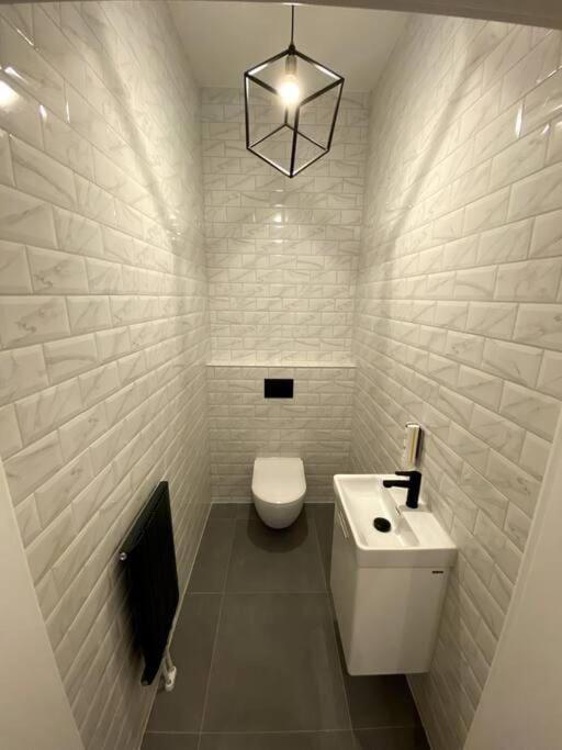 Design Apartment In The Centre Of Wina Bagian luar foto